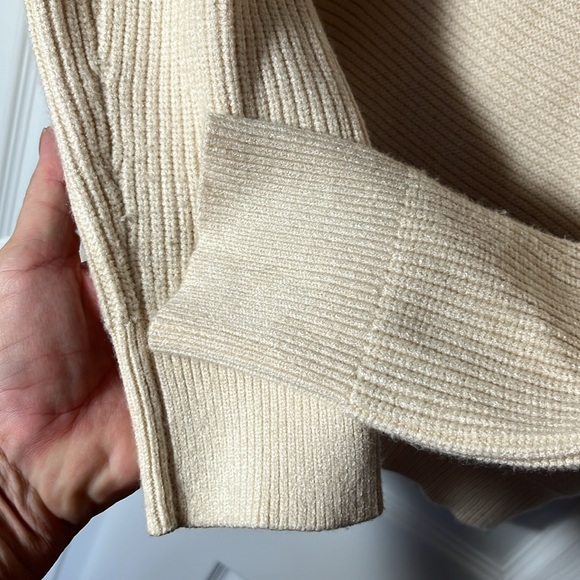 Carpetcom women’s long sleeve turtleneck, ivory sweater side shoulder zipper XL - Picture 6 of 13